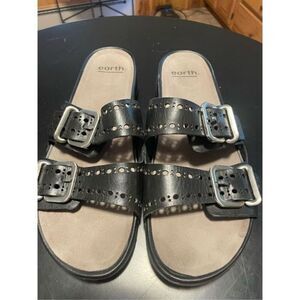 earth Sandals (SZ 9.5)